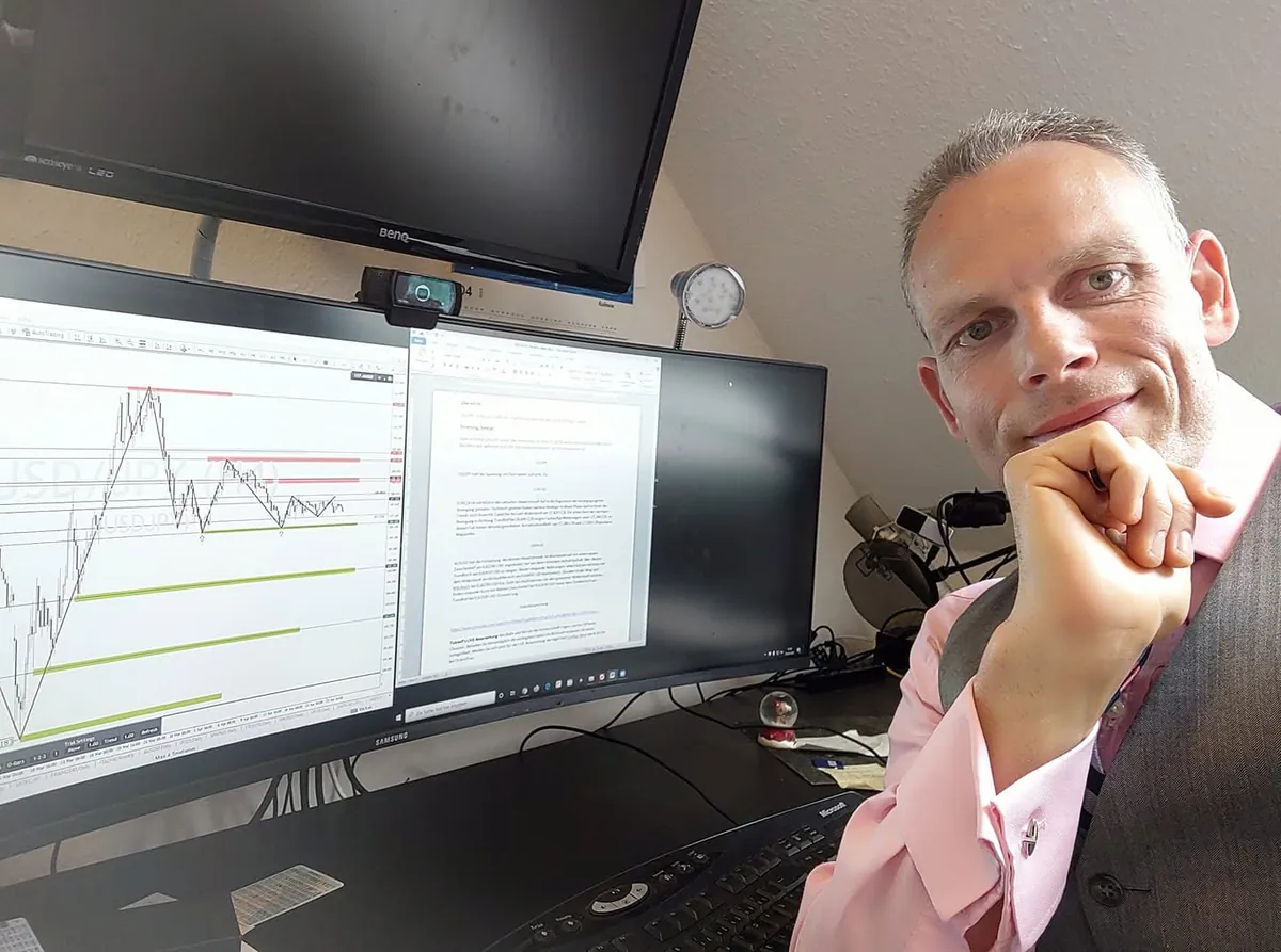 Mike Seidl in seinem kleinen Trading-Büro